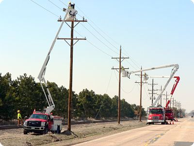 Line Trucks Wildwood Drive